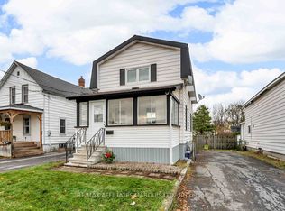 413 Cumberland St, Cornwall, ON K6J 4J2