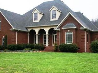 1040 Cheek Rd, Lewisburg, TN 37091