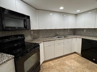 825 Brickell Bay Dr APT 1941, Miami, FL 33131