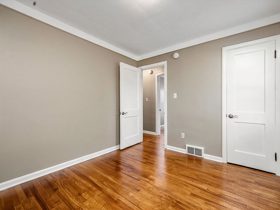 229 Devillen Ave, photo 10