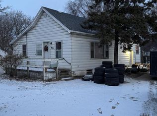 827 Plank Rd, Menasha, WI 54952