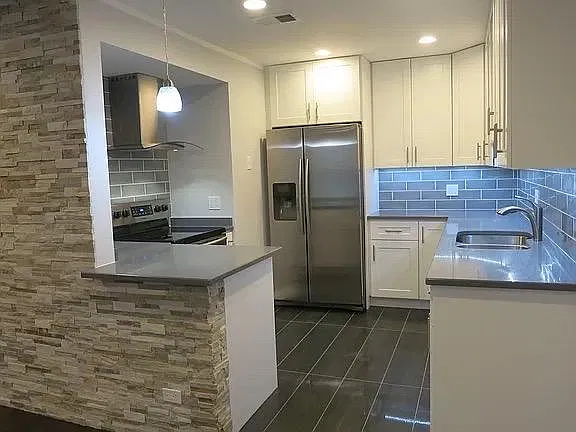 2 bed, 980 sqft, $1,890 — Photo 2