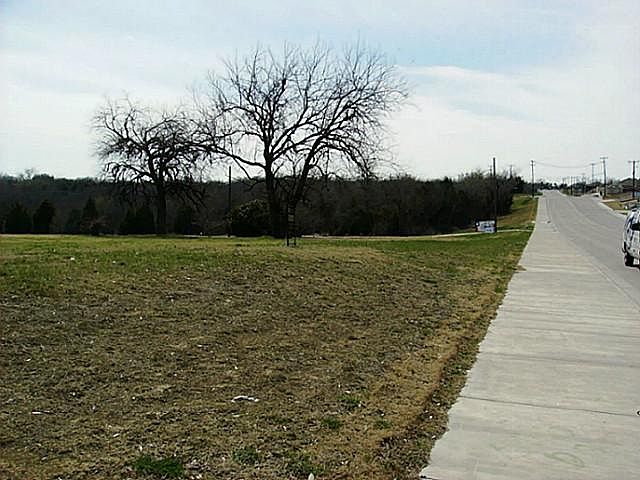 2nd image of 2730 Pioneer Rd