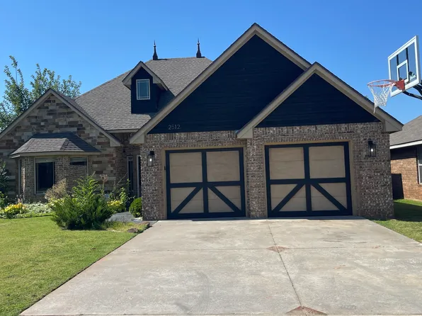 2512 SE 11th St, Moore, OK 73160