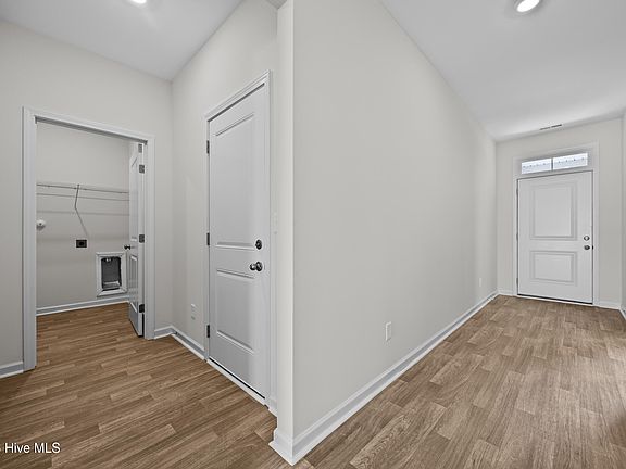 4th image of 516 Getaway Lane #121