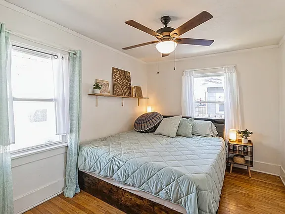 829 Clinton Ave — Photo 9