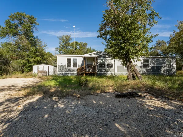 44 MARBACH RD, Somerset, TX 78069