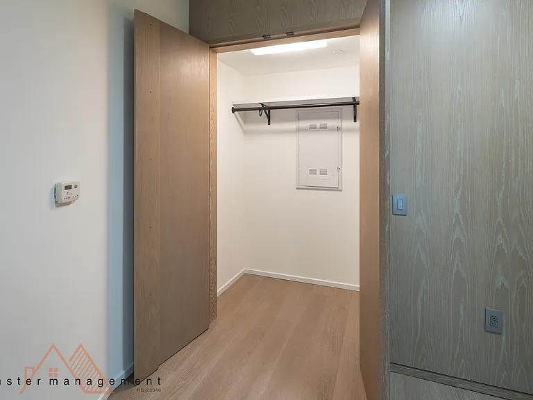 1000 Auahi St #705 — Photo 8