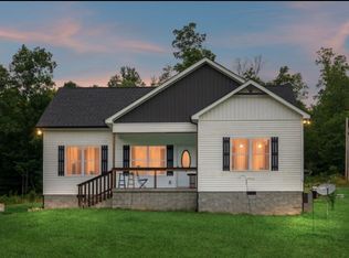 739 Steele Rd, Charlotte, TN 37036