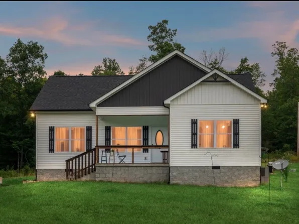 739 Steele Rd, Charlotte, TN 37036