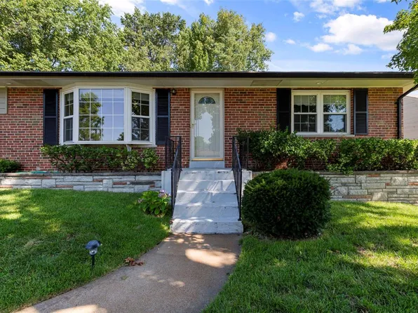 9455 Arban Dr, Saint Louis, MO 63126