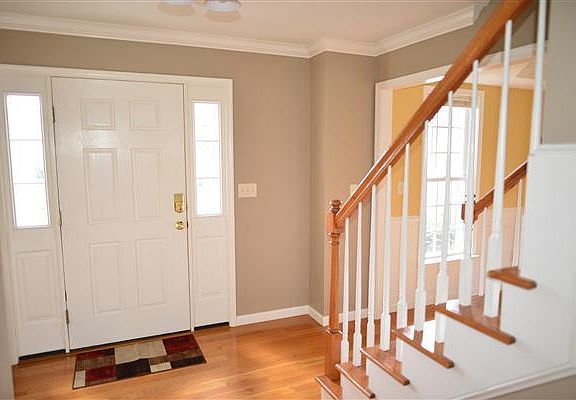 2nd image of 6392 Sandhurst Dr