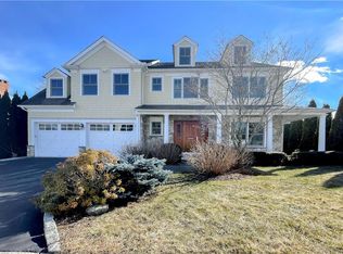 2 Colonial Ct, New Canaan, CT 06840
