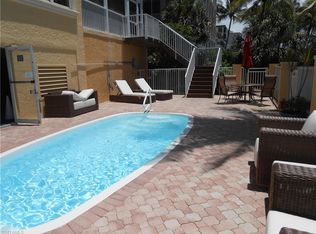 9517 Gulf Shore Dr APT 203, Naples, FL 34108