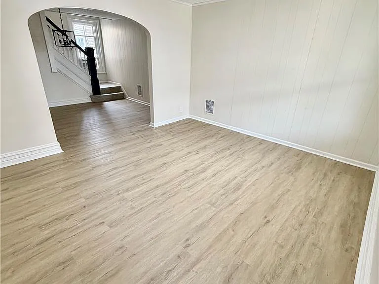 129 N Ellsworth St — Photo 9