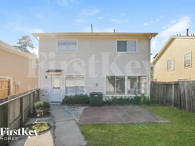 19214 Spruce Bough Ln — Photo 15