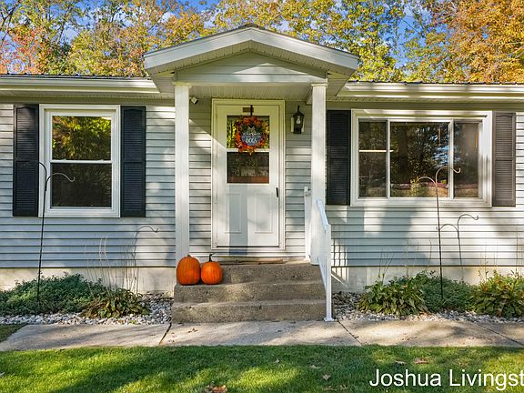 5th image of 8673 Loveless Dr