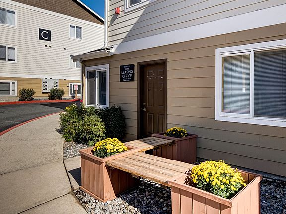 3rd image of 657 N Baker Ave APT C201