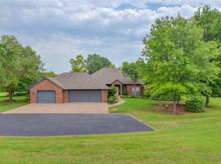 3216 Hunters Ridge Ln, Blanchard, OK 73010