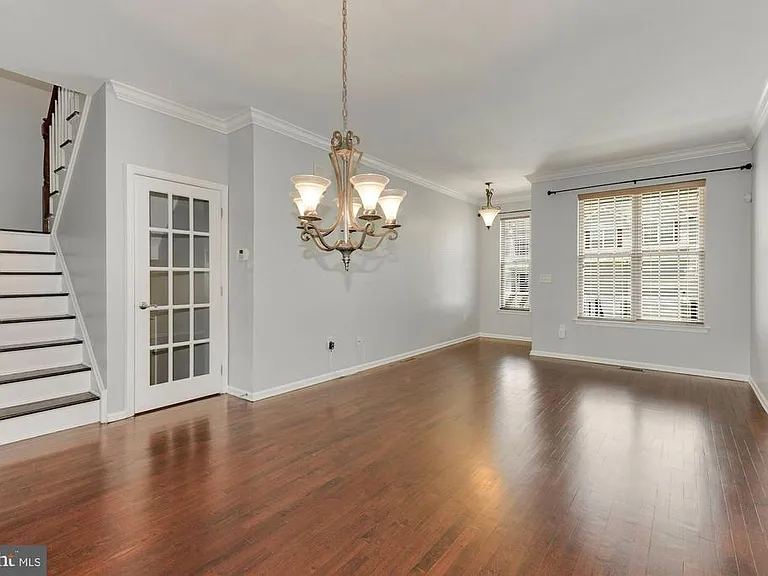 345 Huntington Dr — Photo 7