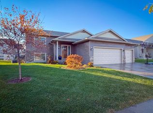 6143 39th Ave NW, Rochester, MN 55901