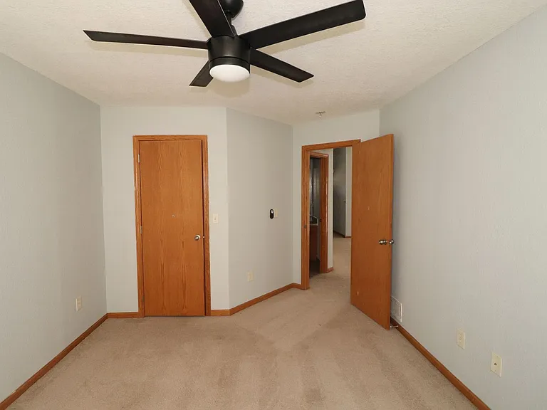 1618 Clover Dr — Photo 15