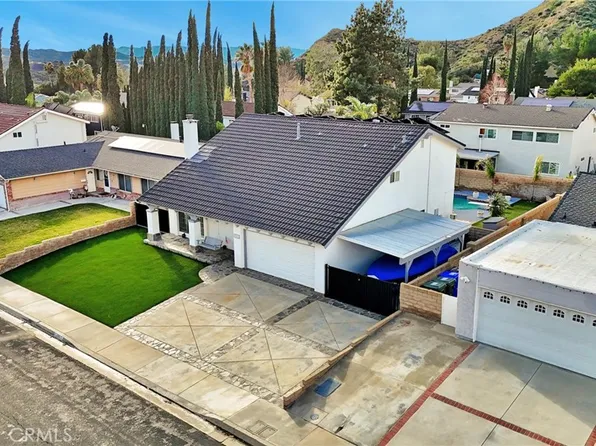 29015 Gladiolus Dr, Santa Clarita, CA 91387