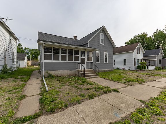 2nd image of 1007 16th Ave
