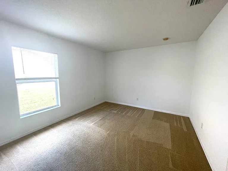 1061 SW Coleman Ave — Photo 12
