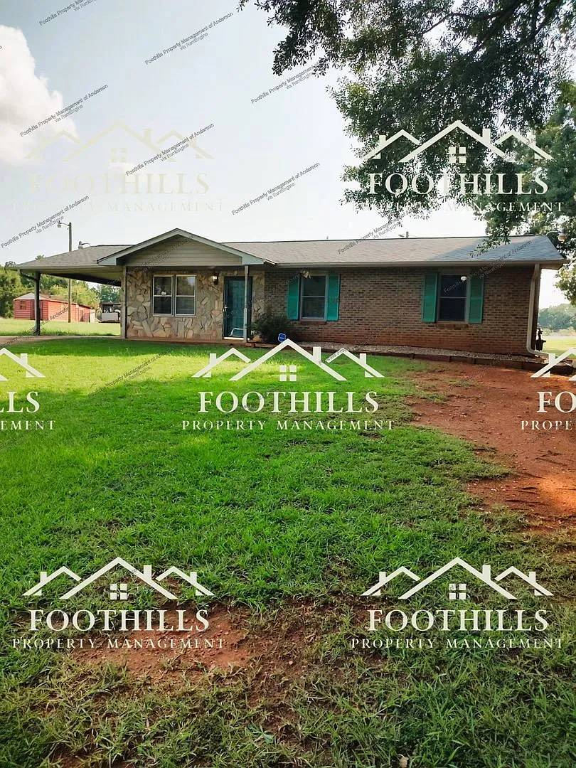 3 bed, 2.0 bath, 1250 sqft, $1,450 — Photo 1