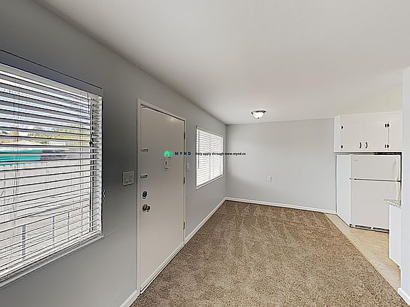 5th image of 3715 Lincoln Ave APT 3