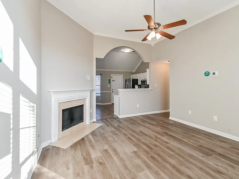 7140 Hunters Forest Dr — Photo 5