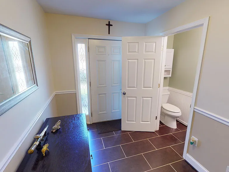 719 Summertime Dr — Photo 4