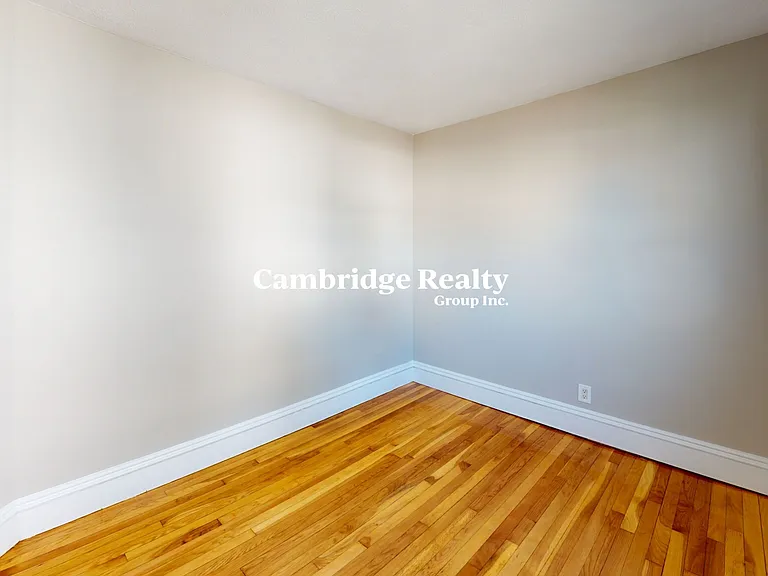 18-20 Kelley Ct #18T — Photo 6