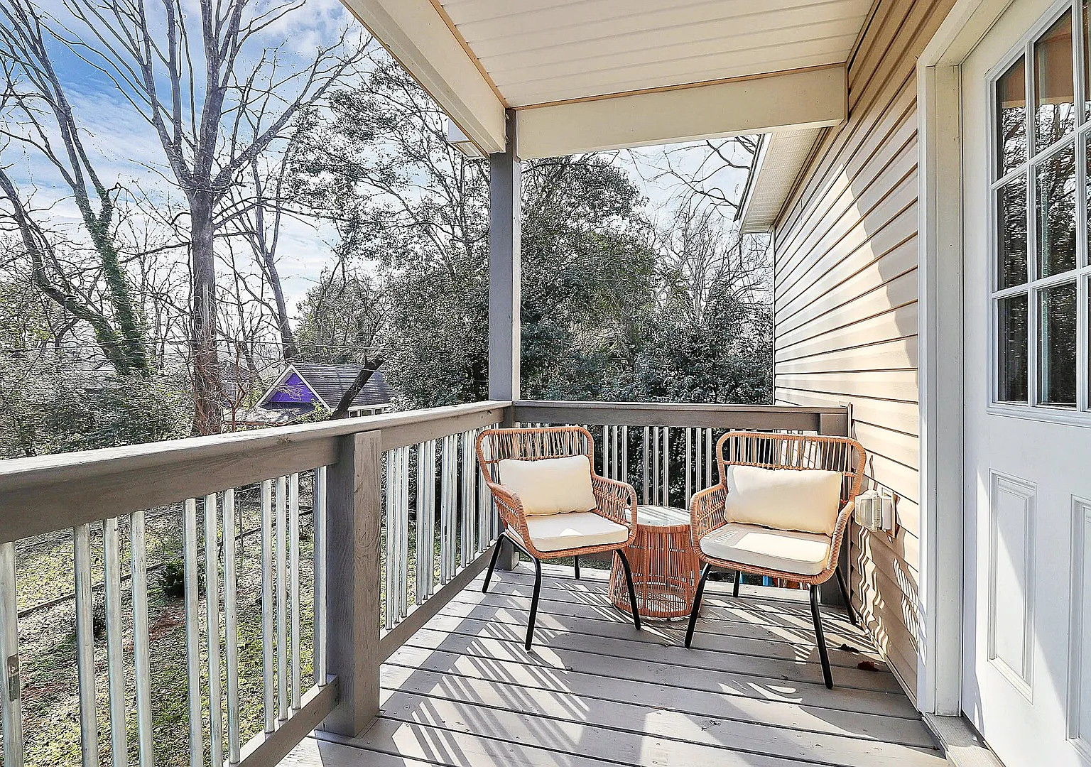 Private NoDa apartment with unbeatable location — Photo 2