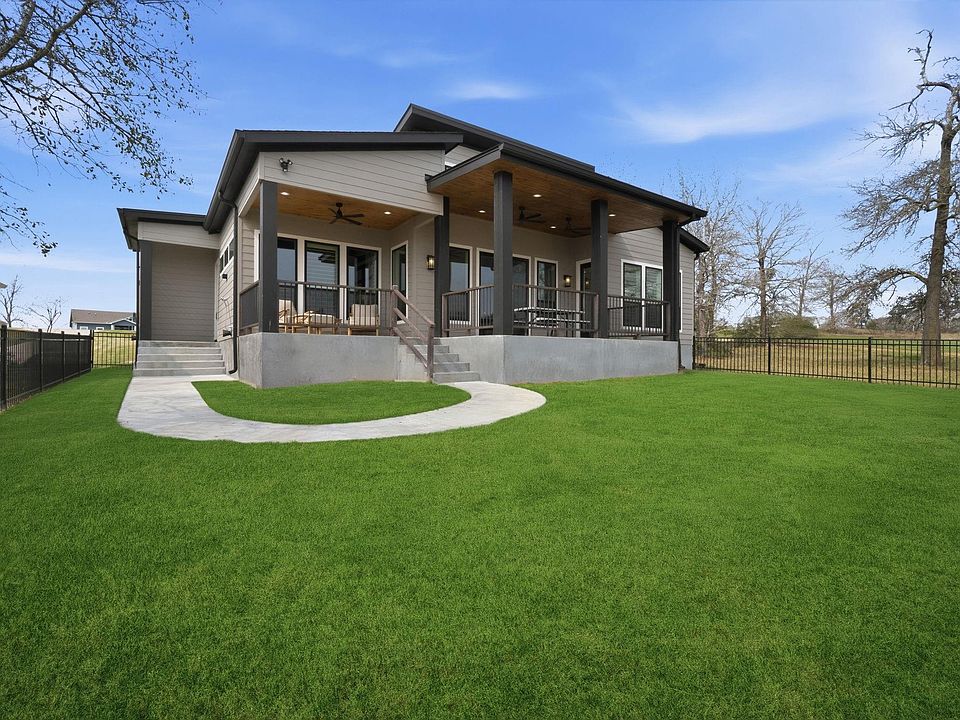 1st image of 255 Peninsula Dr