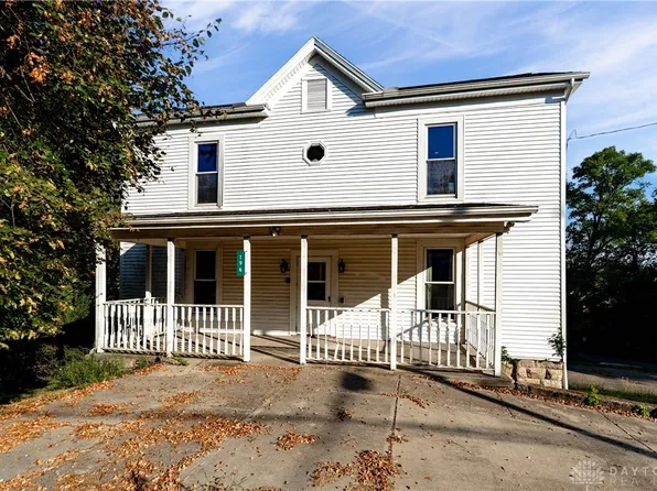 196 S 3rd St, Waynesville, OH 45068