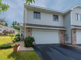 904 Countryside Rd, Waconia, MN 55387