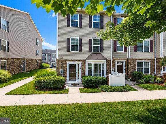 3rd image of 6488 Cornwall Dr #13