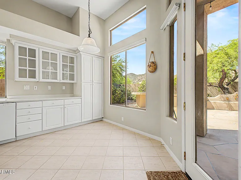 7020 E Whispering Mesquite Trl — Photo 4