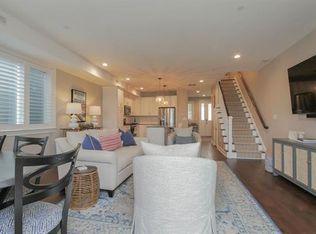 9 S Granville Ave #D, Margate City, NJ 08402