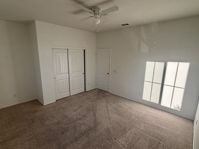 914 Haviture Way — Photo 31