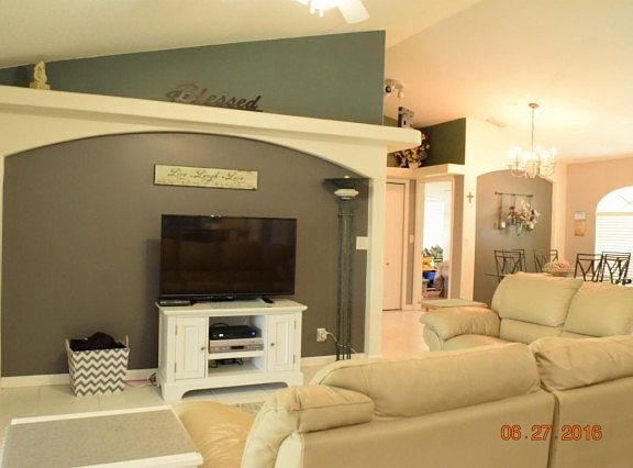 5th image of 2237 SW Salmon Rd