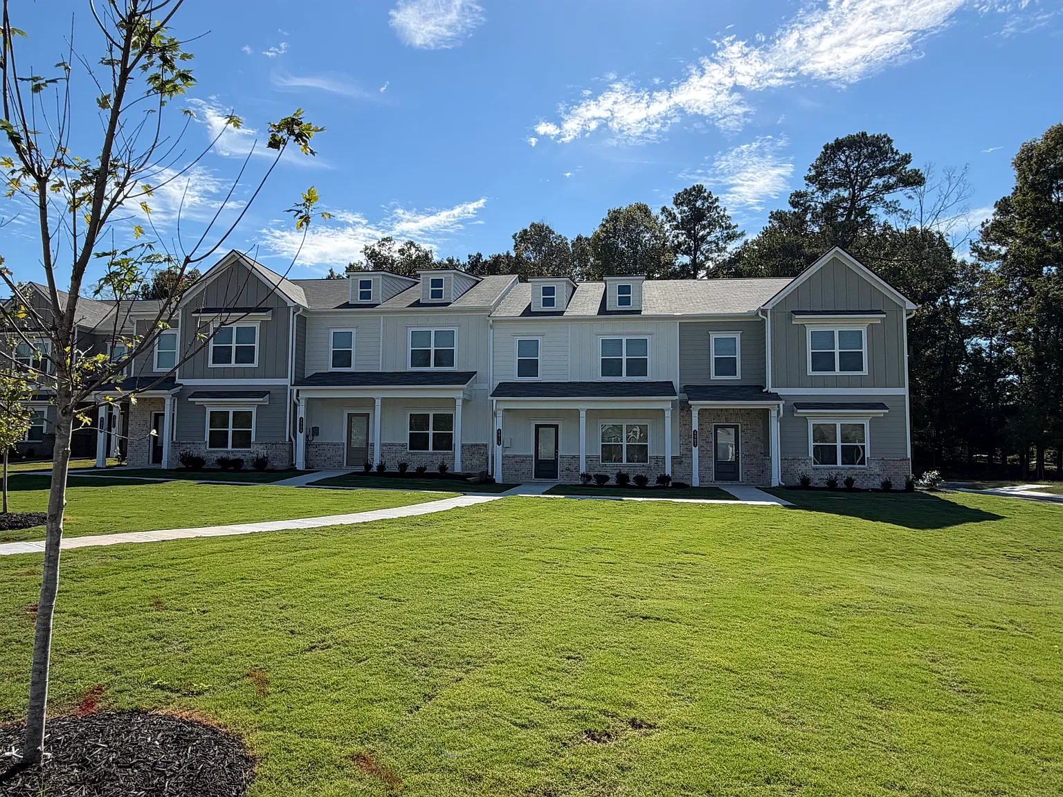3 bed, 2.5 bath, 1767 sqft, $2,195 — Photo 4