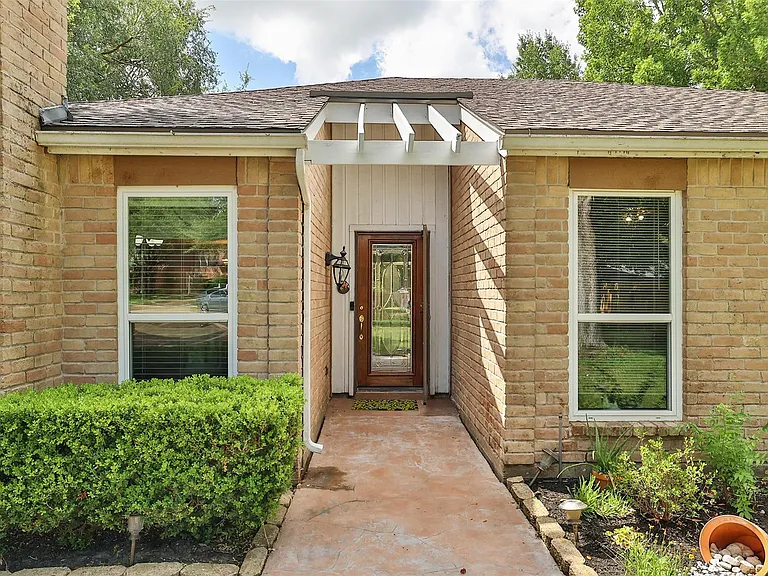 8102 Tall Firs Ln — Photo 5