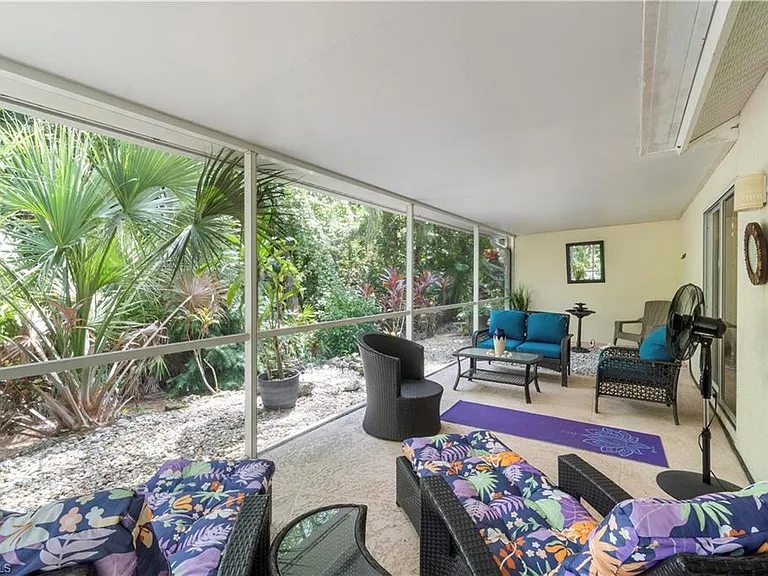 348 Carinosa Ct #18-10 — Photo 12