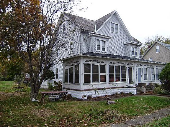 4th image of 302 Horace Ave