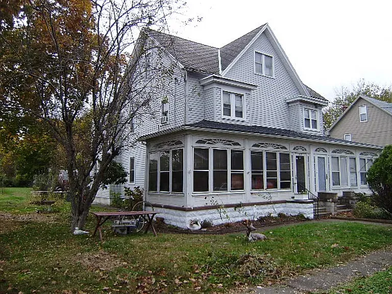 302 Horace Ave — Photo 4