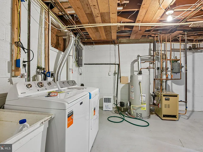 10206 Green Clover Ct — Photo 43