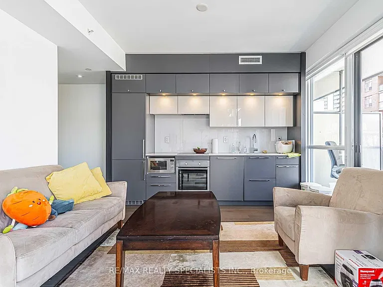 15 Grenville St #609 — Photo 26